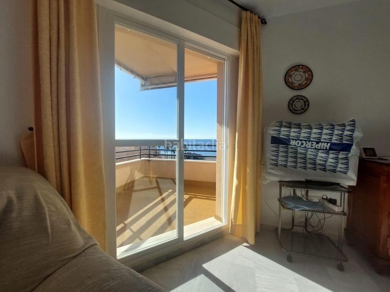 Foto e66f9001-48c2-46be-9778-09b00fb60113. Ático tu refugio ideal en primera línea de playa en Salobreña