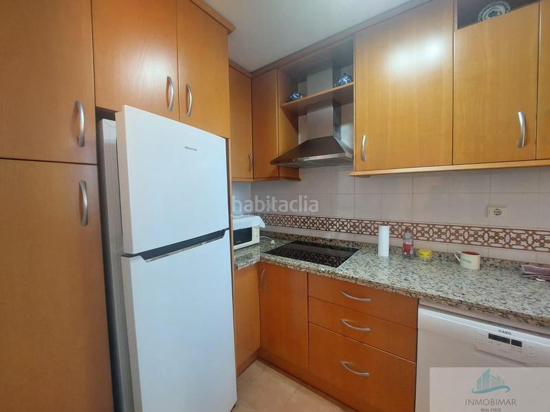 Foto f09fe4be-6ea1-4f38-8d98-f49dcb1360e8. Ático tu refugio ideal en primera línea de playa en Salobreña