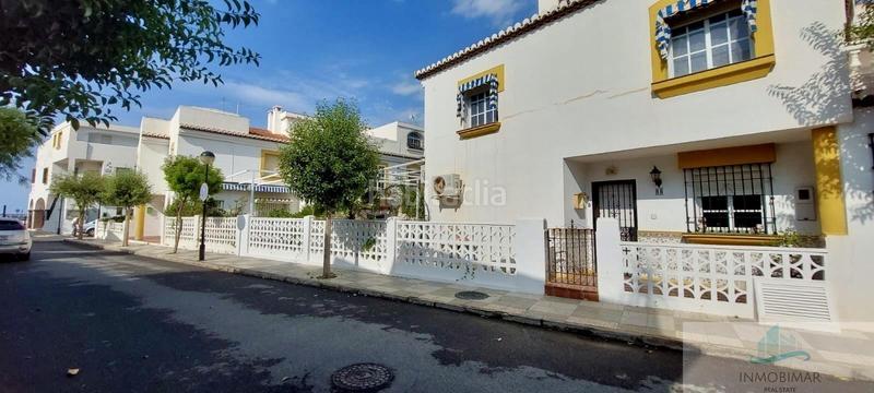 Foto 9df5dc3d-d522-4c7b-a608-cc7e1c4e4b92. Casa amb aparcament piscina a Salobreña costa Salobreña