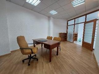 Business premise in Centro