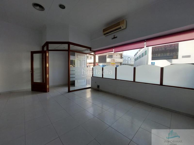 Foto 420eed0b-7f85-4926-8ebb-56afb3765da9. Local comercial en Centro Salobreña