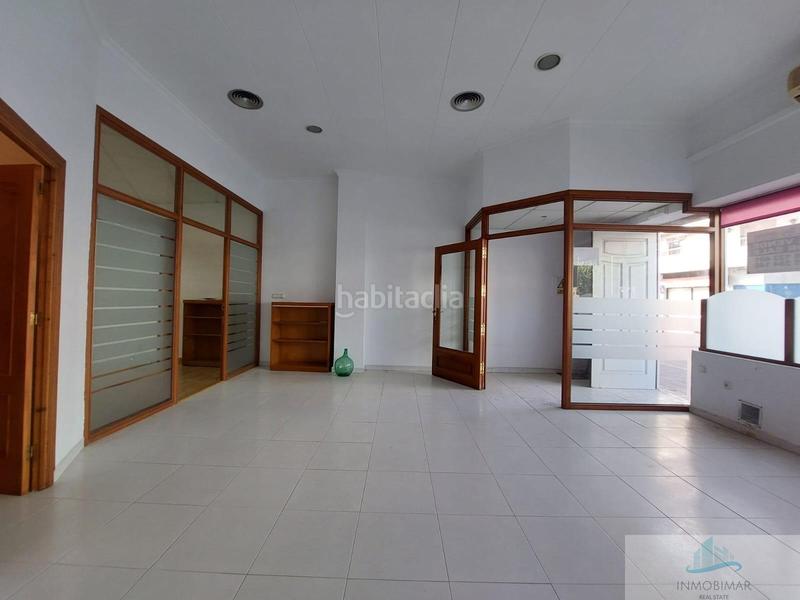 Foto 4be3951b-41ba-4c85-9a98-5795ffd3dfa6. Local comercial en Centro Salobreña