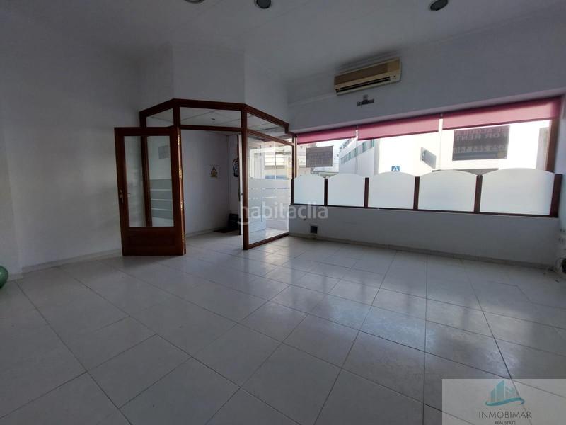 Foto 5f7c8e25-a98d-4035-8bd8-37433bb75aae. Local comercial en Centro Salobreña