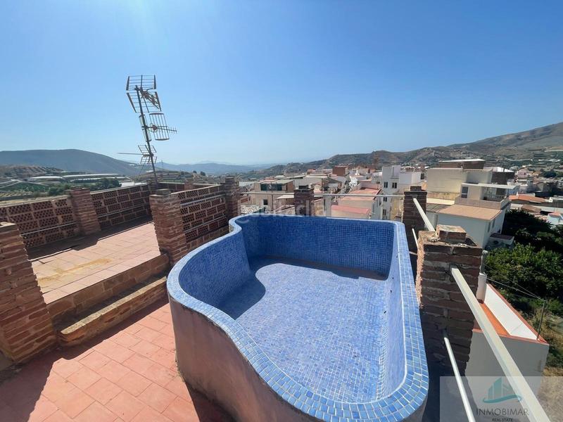 Foto 3bda506f-78a6-4976-92db-f54b2f6a5363. Maison avec piscine dans Molvízar