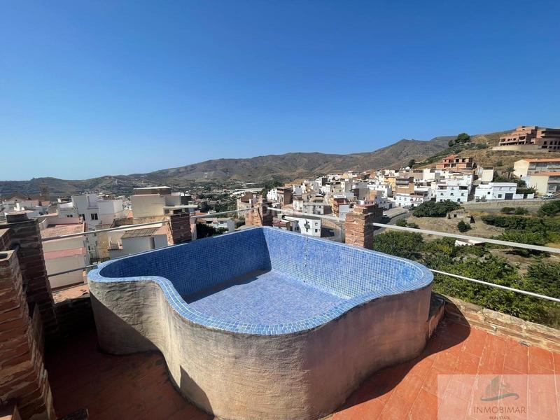 Foto e52b36c1-3f98-40ea-a12d-04517be1d92d. Maison avec piscine dans Molvízar