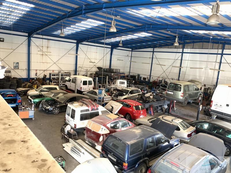 Foto cde9d314-dd04-4ca0-8601-aa8e179ee105. Fabrikhalle in Centro Salobreña