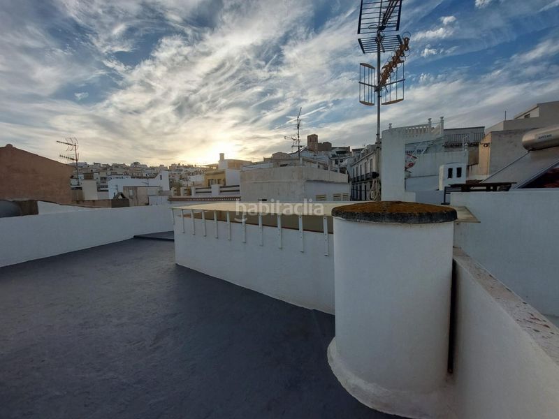 Foto ee0930bc-4eb4-410f-a01a-f500623fbd61. Casa a Centro Salobreña