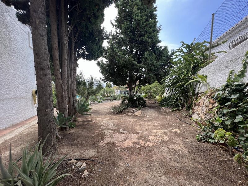 Foto a2e5d2a8-4d28-42c0-bfc4-1d7b2ddb936a. Chalet avec parking piscine dans Monte los Almendros - El Pargo - Costa Aguilera Salobreña