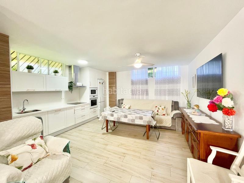 Foto 623fae22-1856-407f-b146-7e96c32d4b97. Planta baja exclusiva planta baja en primera línea de playa en Salobreña