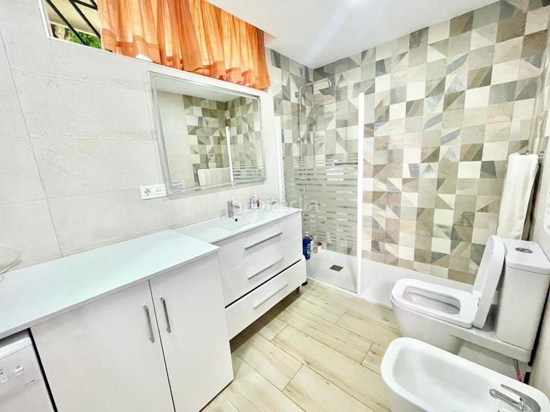 Foto d8a82077-9070-408e-9433-142fef3b982d. Planta baja exclusiva planta baja en primera línea de playa en Salobreña