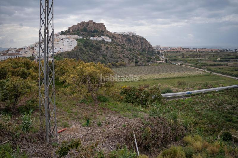 Foto b7b5d3c2-f245-49bb-9567-e9a0356aca54. Terrain résidentiel dans carretera malaga (cal) dans Salobreña