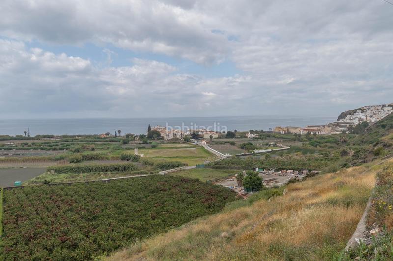 Foto fc0875d6-a873-45b1-bc7e-7d1f2680fefd. Terrain résidentiel dans carretera malaga (cal) dans Salobreña