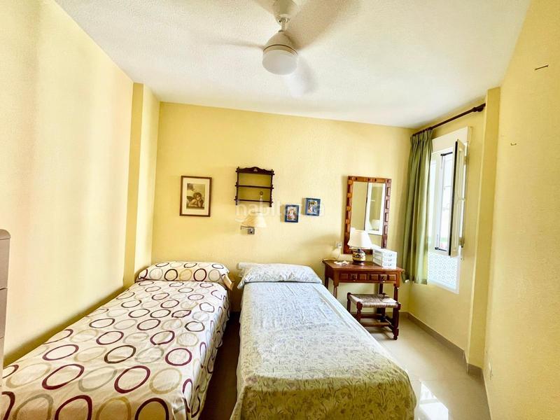 Foto e9fda5ed-7b03-4d0a-882e-4e1cf946f5f2. Piccolo appartamento con parcheggio piscina in Salobreña costa Salobreña