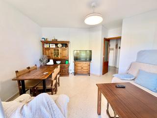 Appartement à Salobreña Costa. Piso en primera línea de playa con vistas lateral al mar