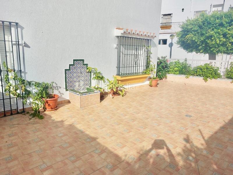 Foto ef9b1068-8f0c-4e66-a8d7-1ef50954494d. Casa amb aparcament piscina a Salobreña costa Salobreña