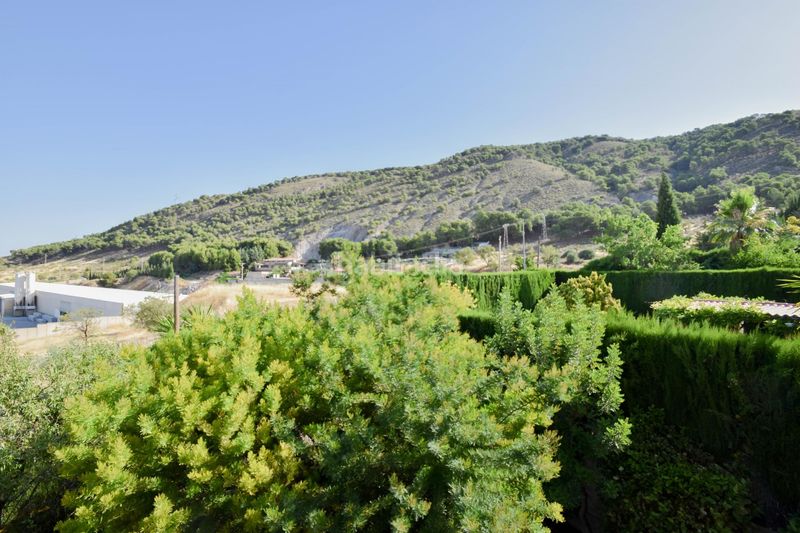 Foto 53353bc2-3b14-4932-853c-a4b57a516010. Xalet a calle calle ur el puntal - g-1 7-b a Padul