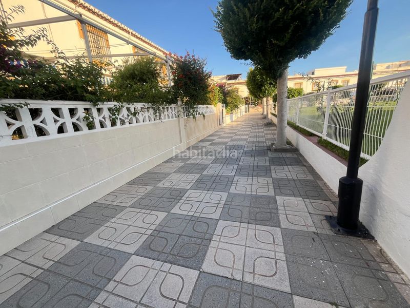 Foto 25f24c64-d034-4894-954d-8c898064804d. Casa adossada amb piscina a Salobreña costa Salobreña