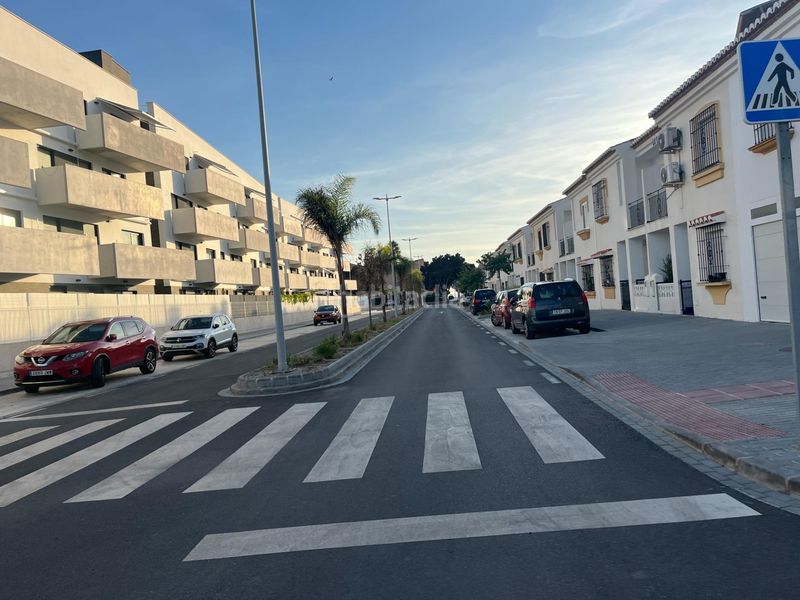 Foto f798e5d2-b706-4552-a1fb-ab97eded174b. Casa adossada amb piscina a Salobreña costa Salobreña
