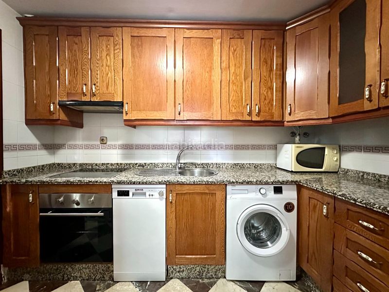 Foto 2170eeda-0e3a-4631-9d02-b0670fffb706. Pis amb aparcament piscina a Cenes de la Vega