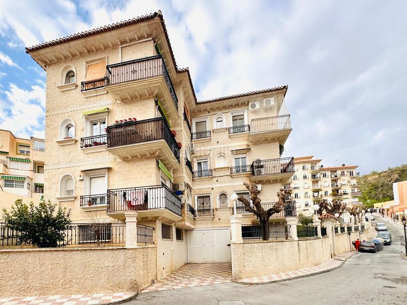 Foto deb07296-814e-4534-b432-5da70102f046. Pis amb aparcament piscina a Cenes de la Vega