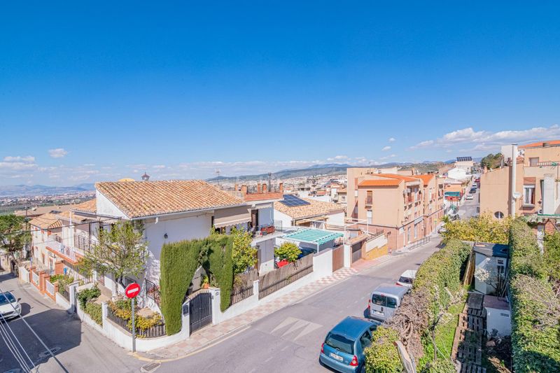 Foto 0ecdb142-ab8c-4787-ac44-b5bd7ea41f07. Chalet villa oasis en Cájar