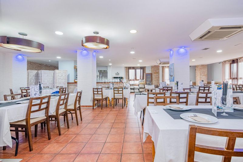 Foto 1fbee949-78c5-44d1-acb9-a09d5e51687d. Xalet a Ogíjares