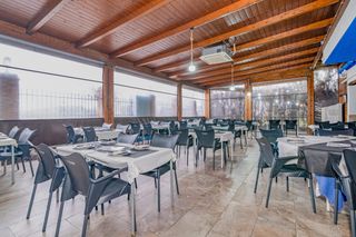 Chalet in Ogíjares. Venta de chalet restaurante en ogijares