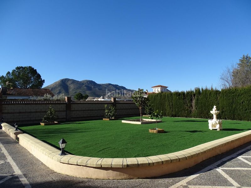 Foto 1d7bcfc0-43cb-47e5-8179-550112ad29a0. Xalet amb aparcament piscina a Atarfe