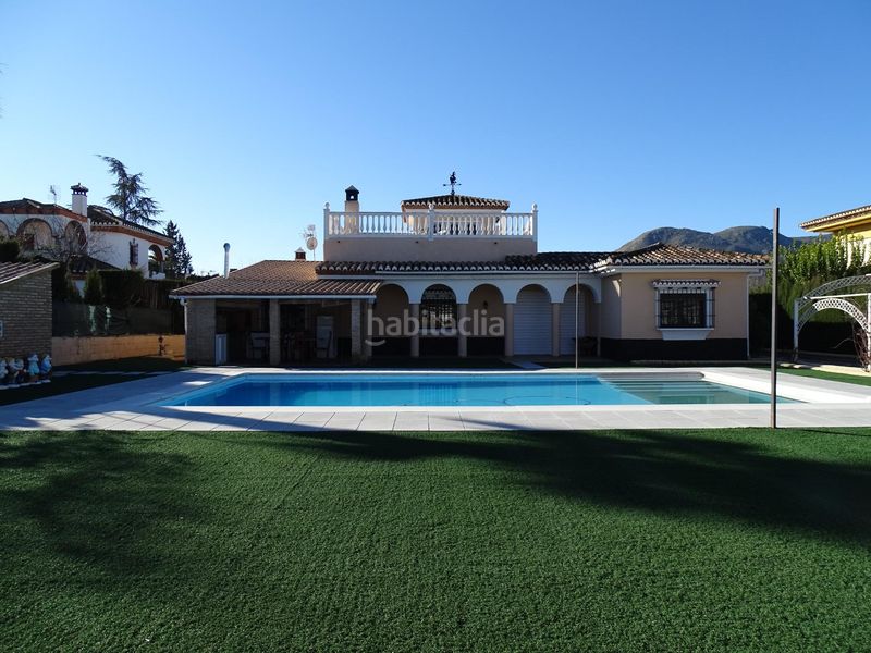 Foto 2c34cc8d-0212-4bc5-8790-a453b9c6dea8. Xalet amb aparcament piscina a Atarfe