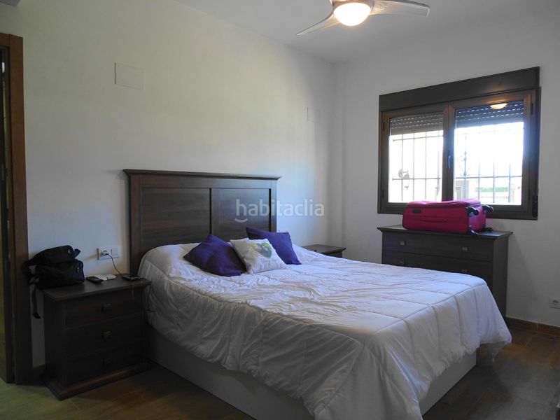 Foto 3331ba14-e245-441d-a656-22af8331dd8e. Xalet amb aparcament piscina a Atarfe