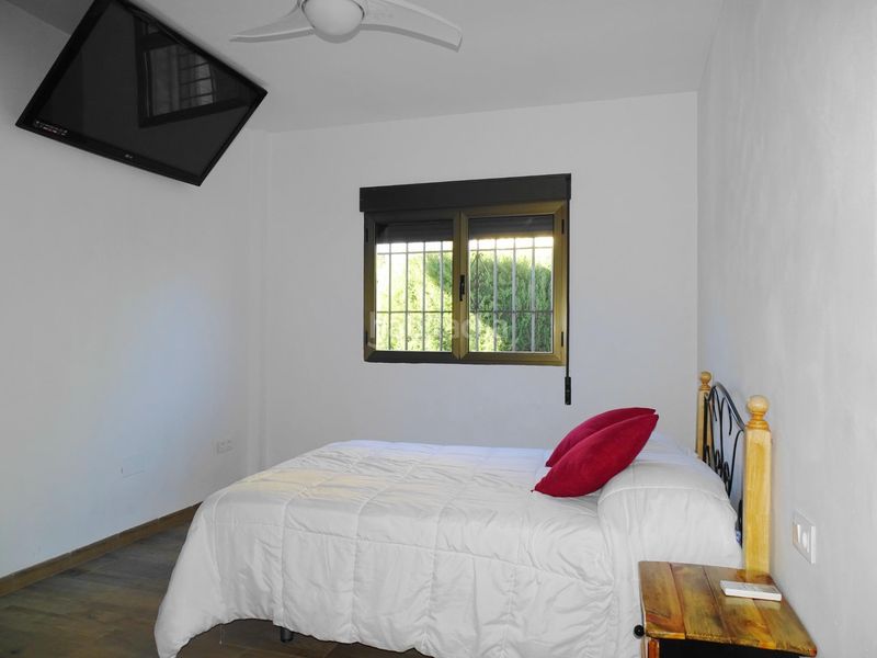 Foto 44853c62-c974-4c92-bdb5-493626a18e02. Xalet amb aparcament piscina a Atarfe