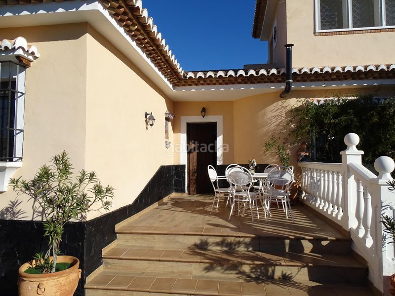 Foto 455ffe41-9188-4b14-aa33-ef4e473f82f4. Xalet amb aparcament piscina a Atarfe