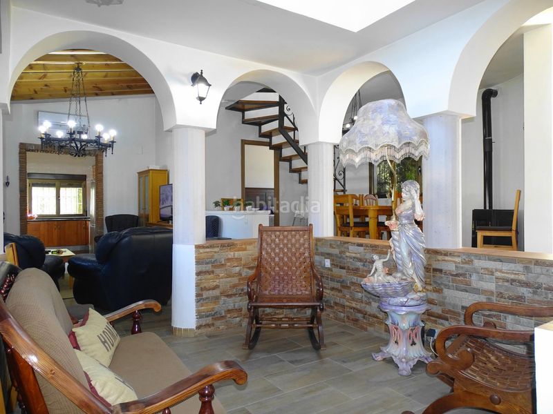 Foto 5fade688-f8ee-45b2-93a7-e820bb3ffdcd. Xalet amb aparcament piscina a Atarfe