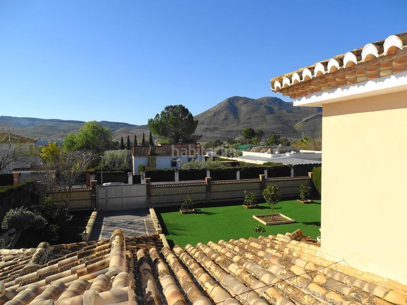 Foto 6bd6a241-0e72-4608-a7bd-97f90443f89b. Xalet amb aparcament piscina a Atarfe