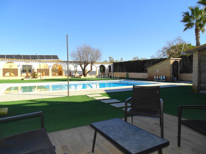 Foto 8aaaf3d8-7fb8-4126-bde5-d7ac8dcfd133. Xalet amb aparcament piscina a Atarfe