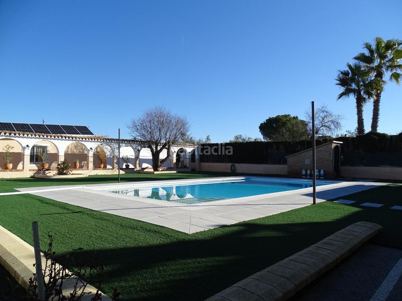 Foto 8ffb4190-3274-4276-8703-69b0a2c3fc02. Xalet amb aparcament piscina a Atarfe