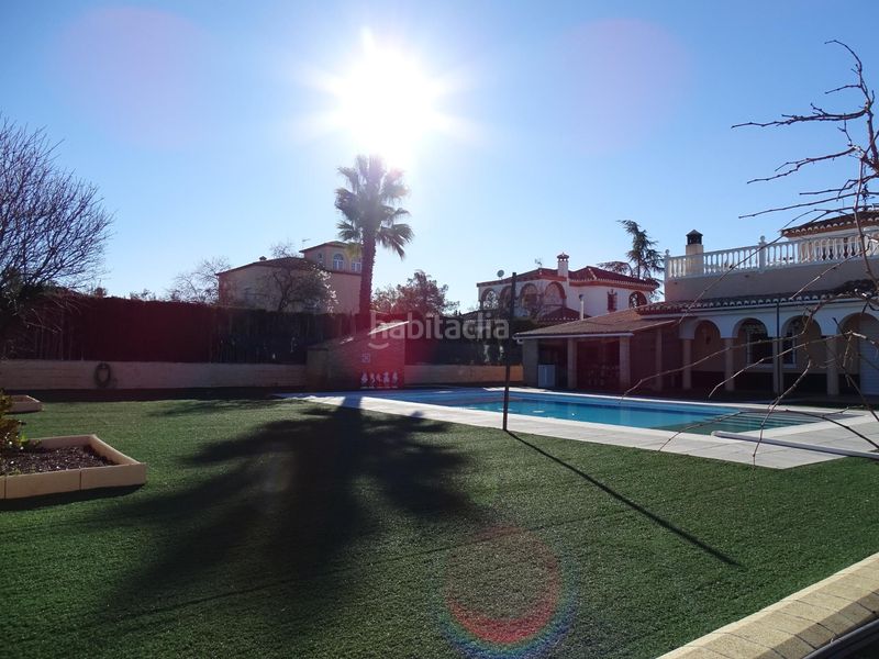 Foto a361fc89-0d0c-4528-b6a3-127b67392453. Xalet amb aparcament piscina a Atarfe