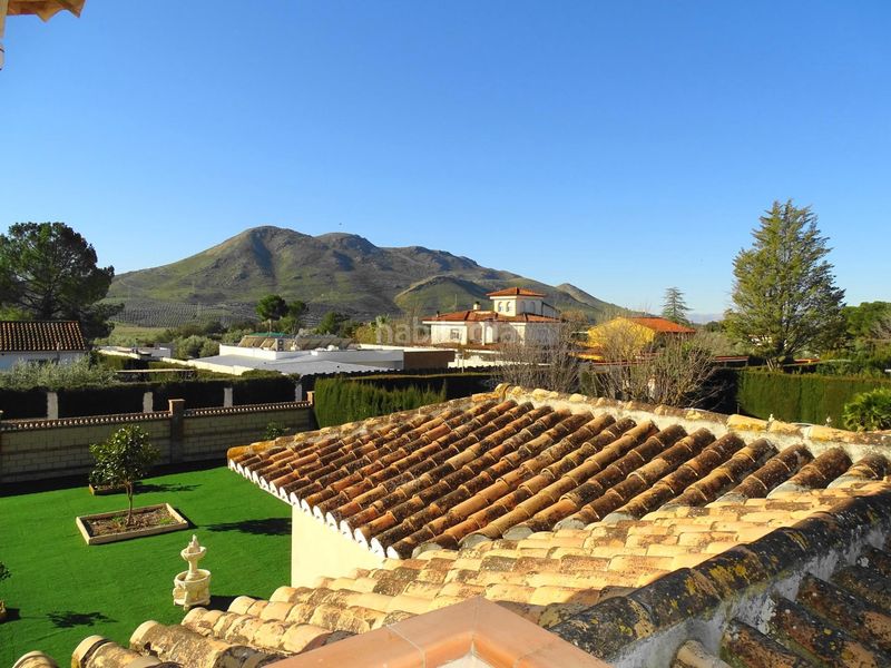 Foto a3c04cc1-38c9-426e-836d-17751dcbce5e. Xalet amb aparcament piscina a Atarfe