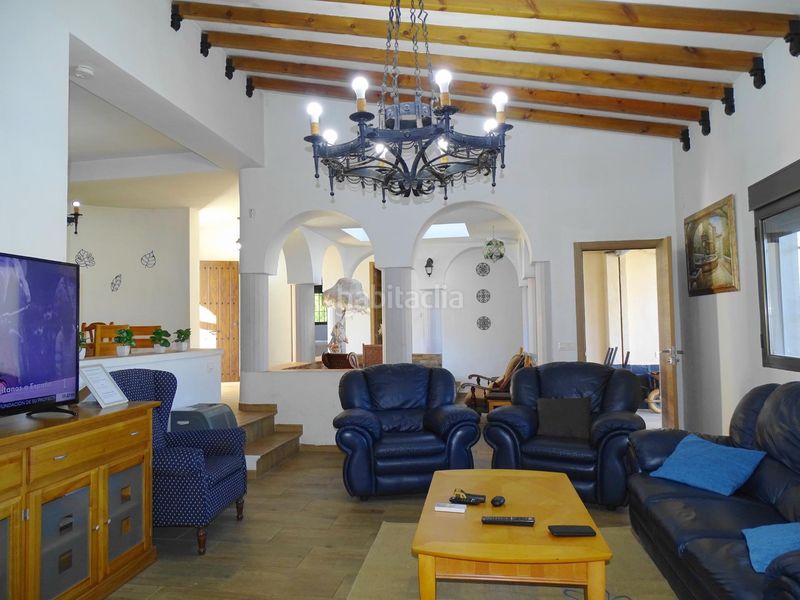 Foto acf1dcda-72a6-473a-b923-dcc27cf8f514. Xalet amb aparcament piscina a Atarfe