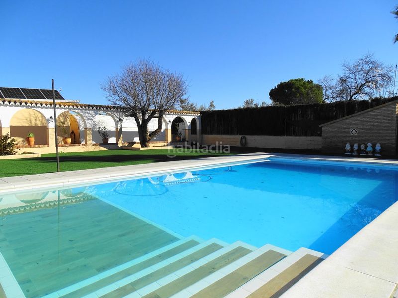 Foto dde1562e-acc6-44b0-8fba-8bfd4ab86aec. Xalet amb aparcament piscina a Atarfe