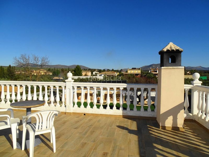 Foto f977edc5-4e17-4d3b-9848-4831fdaf171d. Xalet amb aparcament piscina a Atarfe