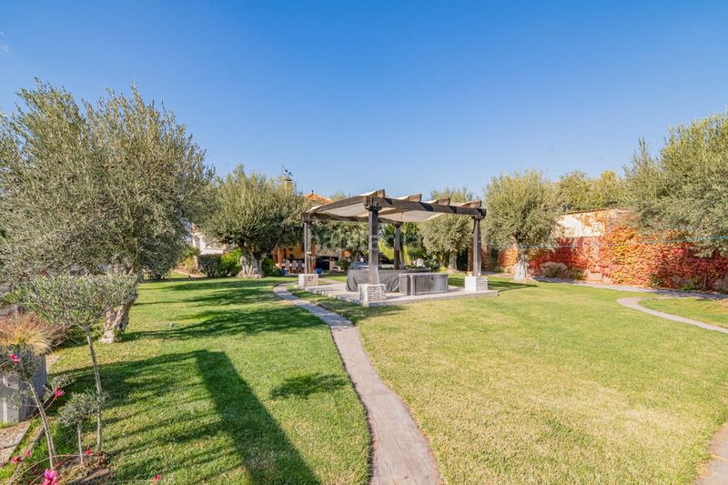 Foto 510213b3-8cd1-4376-88cf-3b9b641ff30a. Xalet amb aparcament a Gójar