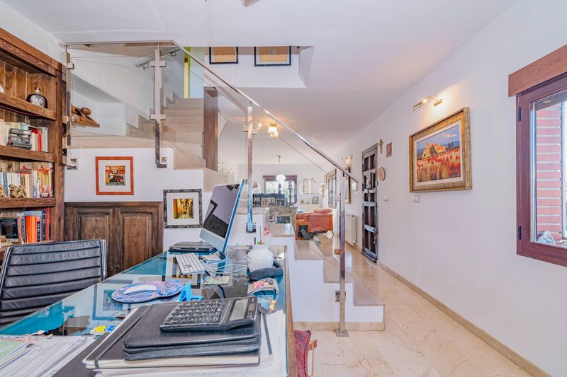 Foto c00dcbb3-d4a1-4218-a79a-e437f47265f1. Xalet amb aparcament a Gójar