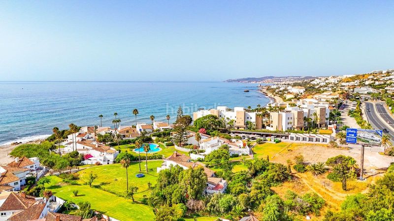 Foto bdec573f-78eb-43fb-a593-4abb38413cba. Casa aparellada amb calefacció a Bahía Dorada Estepona
