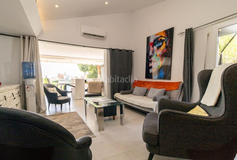 Foto c15598d0-02e2-4366-abbb-50fa94d69efc. Casa aparellada amb calefacció a Bahía Dorada Estepona