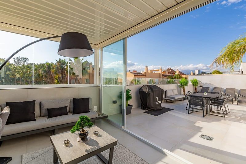 Foto f49a9362-dde1-4b81-a358-2614228cc1a3. Àtic amb calefacció piscina a Puerto Banús Marbella