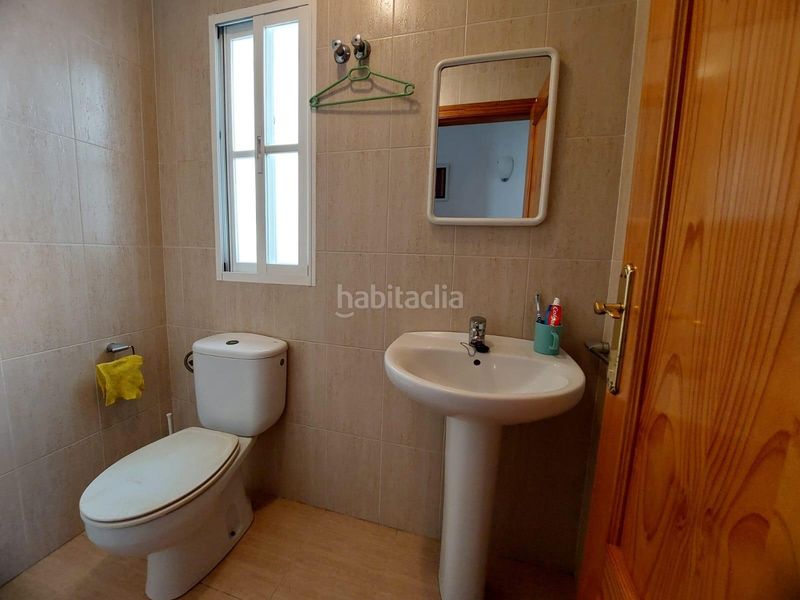 Foto bb82d5e1-8fe5-455d-9e31-d978ef218699. Flat with parking in Centro Salobreña