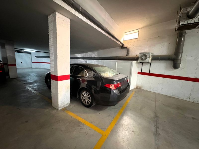 Foto 622655f6-0461-4074-8886-748ac75d7471. Flat with parking in Centro Salobreña