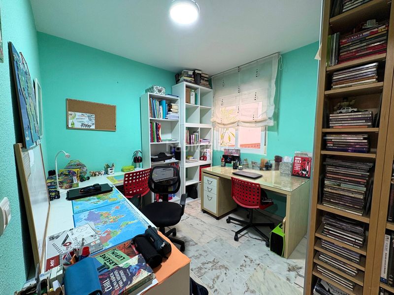 Foto d6655427-fce8-4f34-a611-94ba92f5fba5. Flat with parking in Centro Salobreña