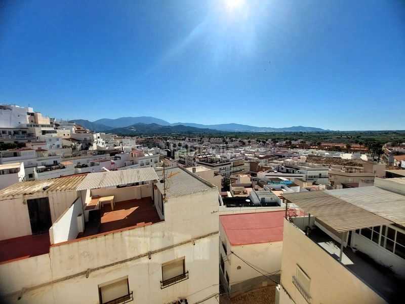 Foto b9677ab9-d535-47b8-b8c9-40c040aa305b. Casa a Centro Salobreña